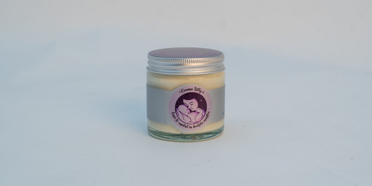 Uleiul de Ricin: Secretul Hidratării din Crema Lilly